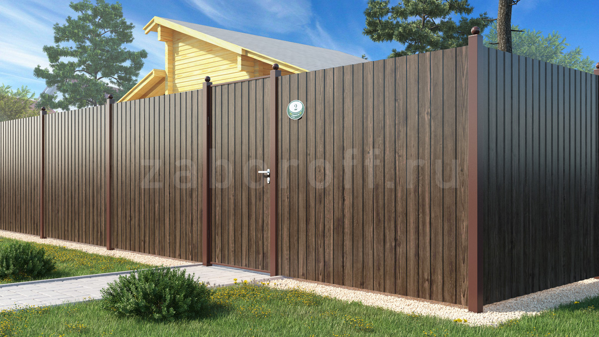 Секционный забор с калиткой из двухстороннего профнастила под дерево