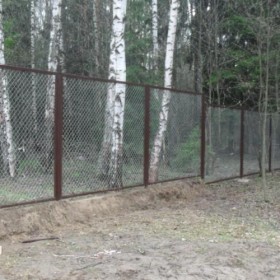 Забор из сетки рабицы