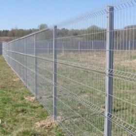 Забор из сетчатых панелей