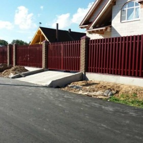 Заборы на ленточном фундаменте