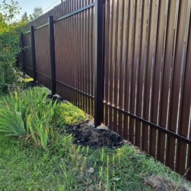 Забор из евроштакетника