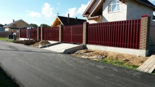 Заборы на ленточном фундаменте