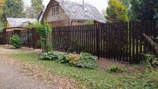 Забор из евроштакетника.