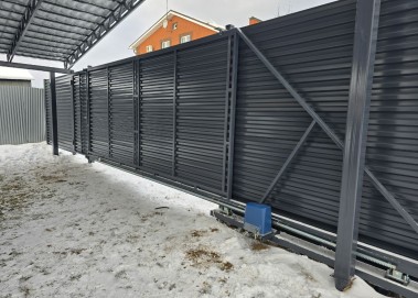 Последний месяц сезона: забор в августе выгоднее