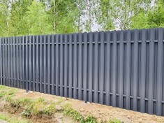 Забор серый графит (RAL 7024) двухсторонний из евроштакетника