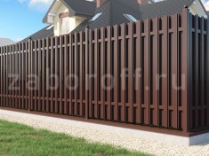 Забор из штакетника шахматка в секциях на фундаменте 250х400 мм ПРЕМИУМ