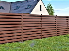 Забор горизонтальный шахматка из штакетника в секциях под темное дерево