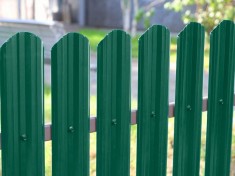 Забор из металлического штакетника GrandLine