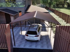 Двухскатный навес для 1 авто  4х5м (у ворот) Двухскатный навес для 1 авто  4х5м (у ворот)