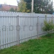 Белый забор из металлического штакетника (RAL 9010) для дома