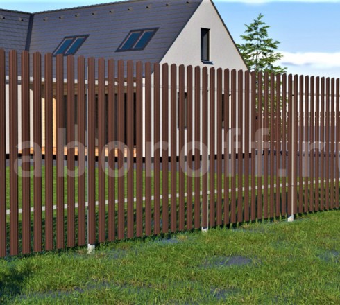 Забор из металлического штакетника коричневый (RAL 8017)
