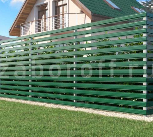 Зеленый забор из евроштакетника горизонтальный под ключ