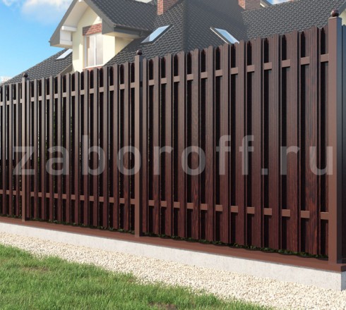 Забор из двухстороннего штакетника шахматка под дерево в секциях на фундаменте