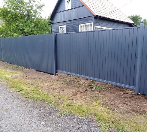 Откатные ворота из профнастила автоматические на в/с