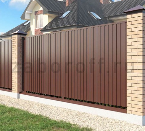 Забор из коричневого профлиста с кирпичными столбами под ключ