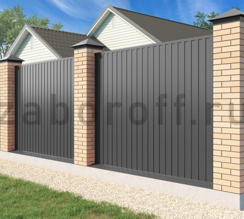 Серый забор из двухстороннего профлиста с кирпичными столбами