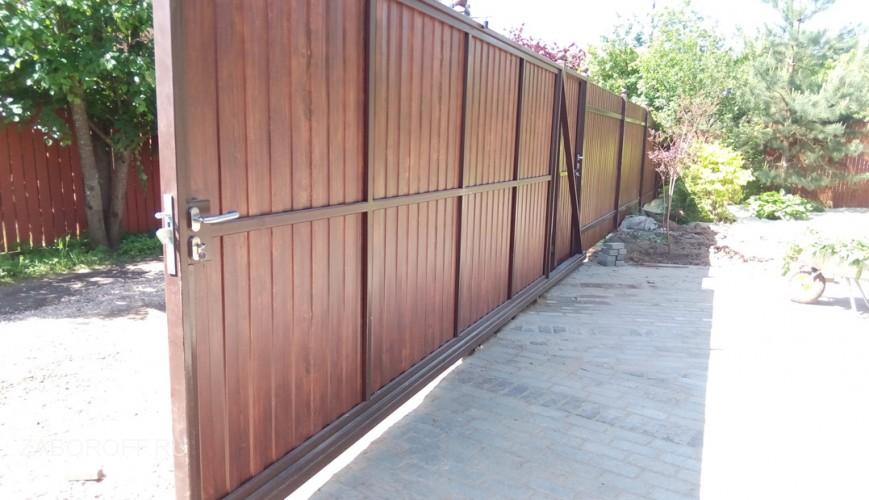 Забор из профнастила с откатными воротами - цена с установкой под ключ ...