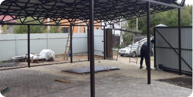 Монтаж навесов